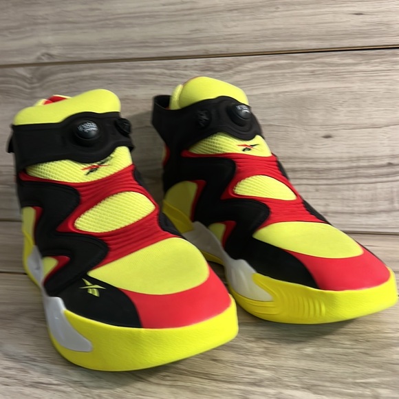 New Reebok Pump - Picture 2 of 11